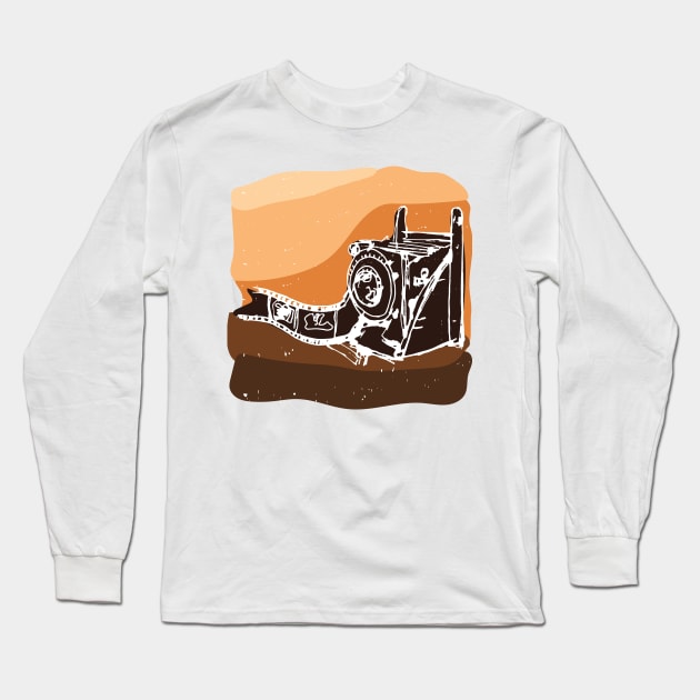 Old camera sketch Long Sleeve T-Shirt by linespace-001